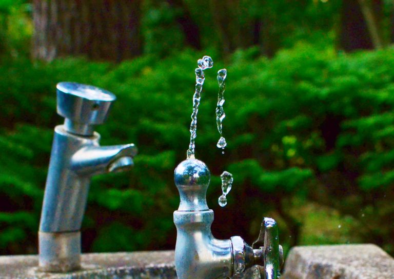 浄水器選びの極意！家庭の水を最高品質に変える方法